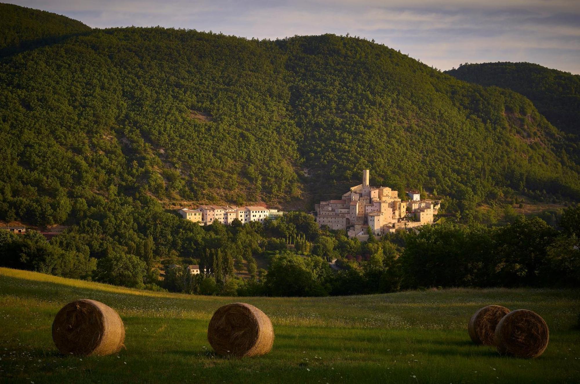 Hotel Castello Di Postignano Relais Sellano Exterior foto